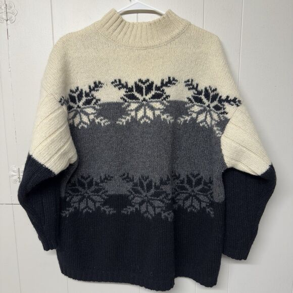 VENEZIA JEANS Nordic Snowflake Pattern 100% Wool Sweater Women 22/24 EUC - Picture 1 of 11